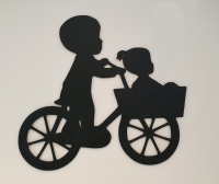 Broer en zusje op de fiets
