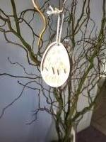 Hanger ei met bloemen